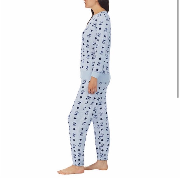 Snoopy pajamas! (4/$20) - Picture 2 of 3